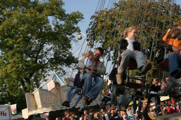 Die traditionsreiche Stiepeler Fliegenkirmes findet in diesem Jahr vom 25. bis 28.09.2015 statt.