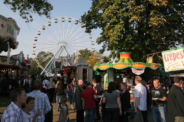 Vom 21. bis 24.09.2018 zum 1.010. Mal Stiepeler Fliegenkirmes im Bochumer Süden.