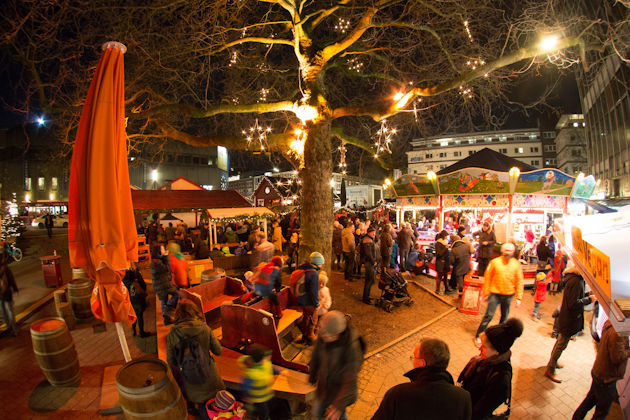 Abendstimmung beim Weihnachtsmarkt Osterstraße in Hamburg-Eimsbüttel