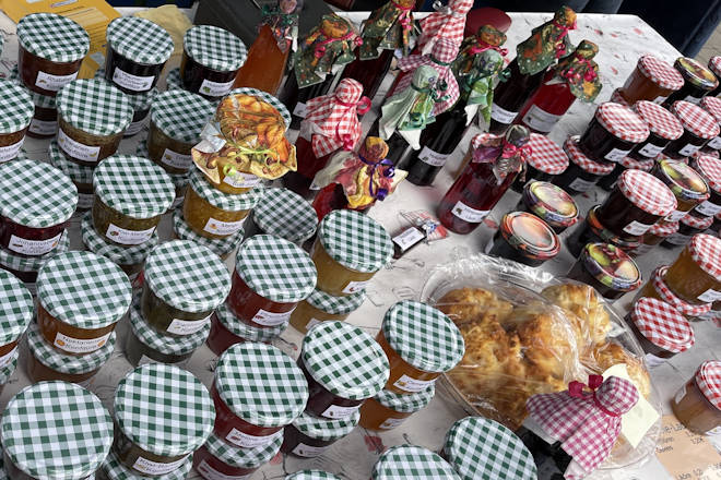 Auf dem Bergedorfer Landmarkt wird auch in diesem Jahr viel Selbstgemachtes angeboten.