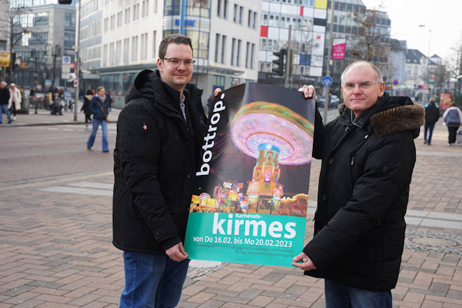 Die Organisatoren Jonas Kapica und Wolfgang Felich freuen sich auf die Karnevalskirmes in Bottrop 2023.