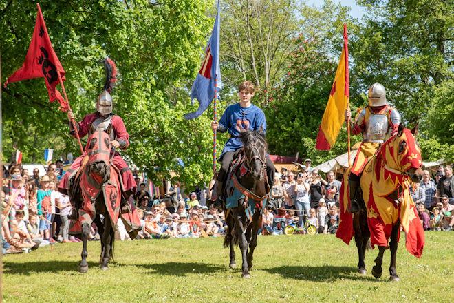 Eine faszinierende Zeitreise ins Mittelalter: Das historische Ritterfest am Kloster Jerichow entführt Besucher am 19. und 20. September 2026 in eine zauberhafte Welt voller spannender Ritterkämpfe, historischem Handwerk und farbenfrohem Marktleben.