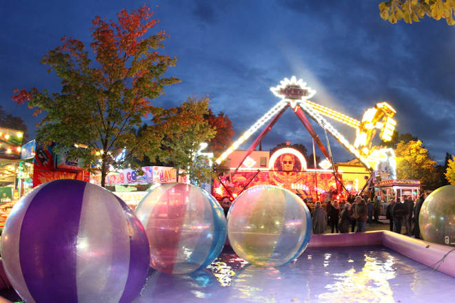 Die Stiepeler Fliegenkirmes sorgt auch in diesem Jahr wieder für Kirmesspaß bei Jung und Alt.