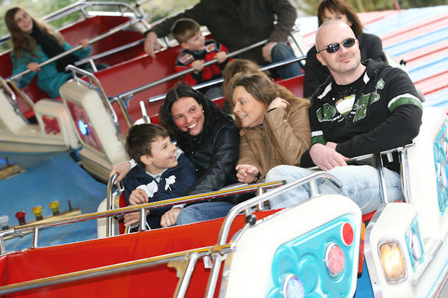 Vom 5. bis 8. Mai 2017 lockt die Frühjahrskirmes mit Knirps-Kirmes nach Bochum-Linden.