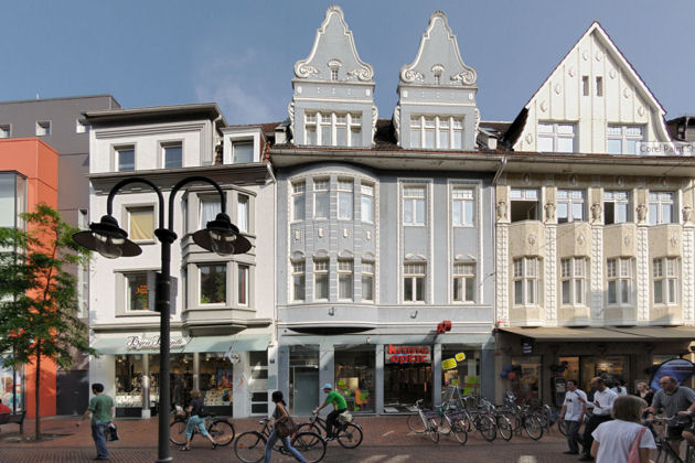 Schöne Giebel in der Fußgängerzone in Gütersloh