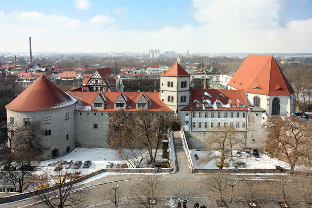 Die Moritzburg in Halle (Saale) zählt zu den eindrucksvollsten spätmittelalterlichen Burganlagen Mitteldeutschlands. Wechselnde Ausstellungen locken zahlreiche Besucher in das Kunstmuseum des Landes Sachsen-Anhalt.