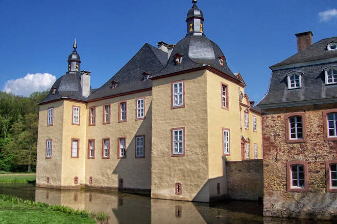 Schloss Eicks ist ein spätbarockes Wasserschloss im Mechernicher Stadtteil Eicks.
