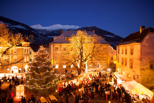 Der Glurnser Advent im Vinschgau zählt zu den romantischsten Weihnachtsmärkten des ländlichen Südtirol.