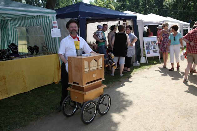 Impressionen vom Künstlermarkt beim Burgfest in Ginsheim-Gustavsburg