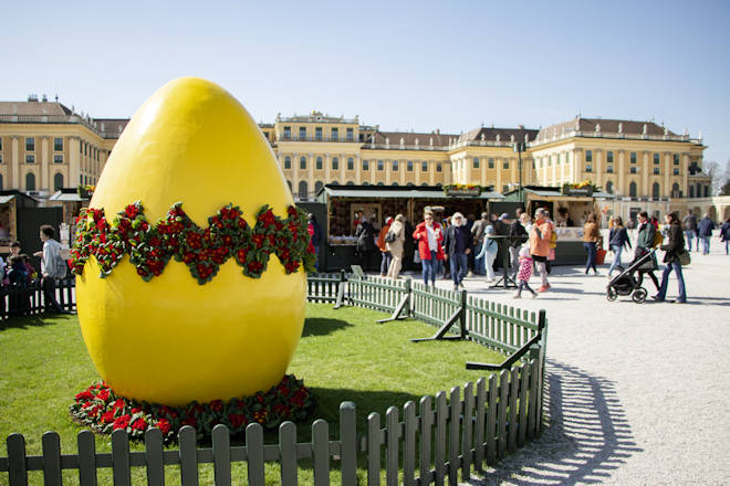 Der Ostermarkt Schönbrunn findet vom 25.03. bis zum 11.04.2023 statt.