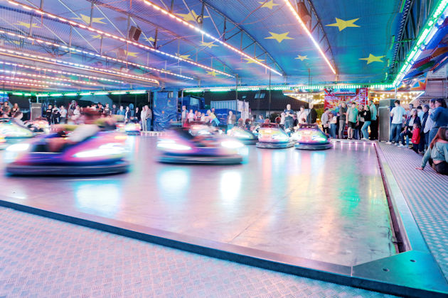Bei der Wattenscheider Herbstkirmes ist für Spaß gesorgt: Angefangen beim klassischen Autoscooter, gibt es rund 25 Attraktionen zu entdecken. 