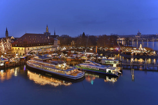 Weihnachtsmarkt am See in Konstanz