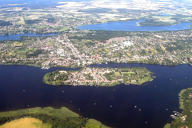 Eine Luftbildaufnahme von Werder (Havel) aus dem Jahr 2006